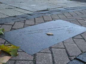 Greenwich Meridian Marker; England; LB Tower Hamlets; Poplar (E14)